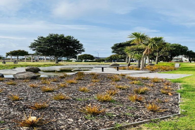 Photo of property in 25 Grabella Place, Papamoa Beach, Papamoa, 3118