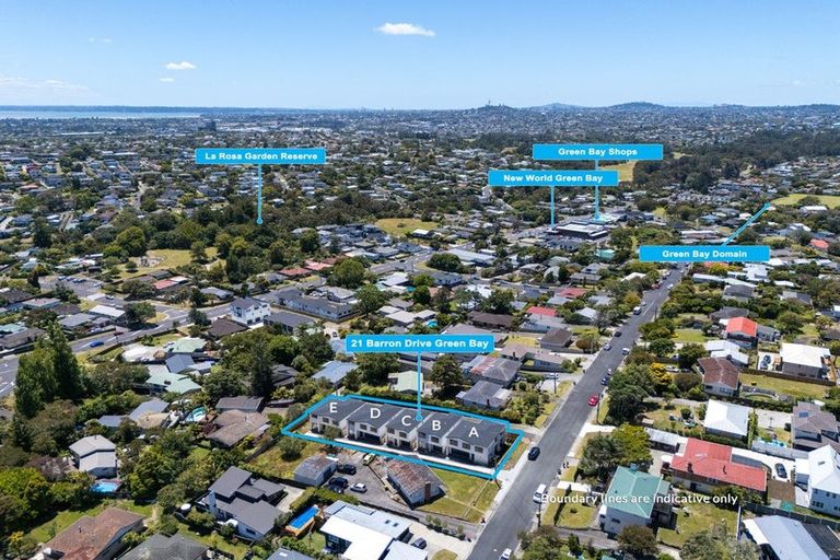 Photo of property in 21a Barron Drive, Green Bay, Auckland, 0604