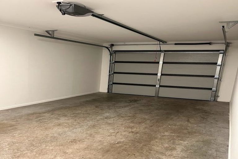 Photo of property in 36 Whareatua Avenue, Takanini, 2112