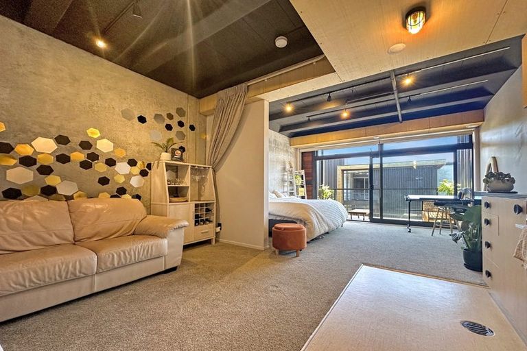 Photo of property in Vedado Apartments, 405/41u Hopper Street, Mount Cook, Wellington, 6011