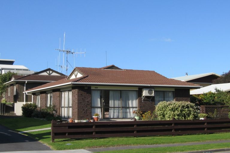 Photo of property in 353b Oceanbeach Road, Mount Maunganui, 3116