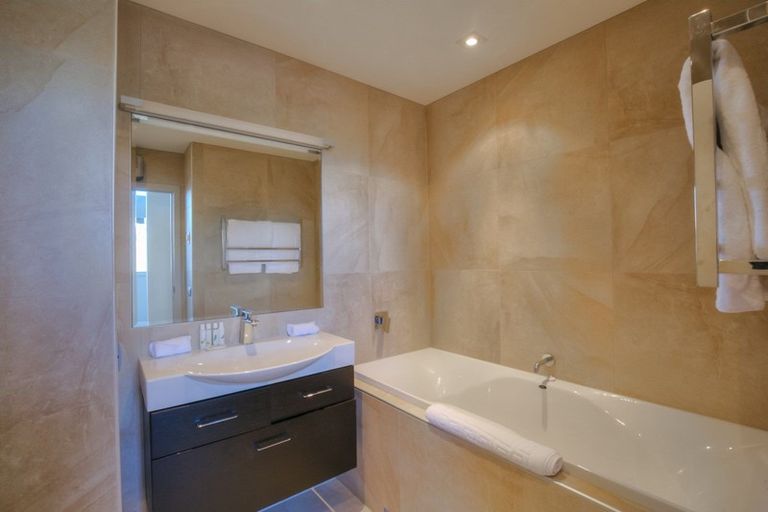 Photo of property in 23 Olivers Place, Queenstown, 9300