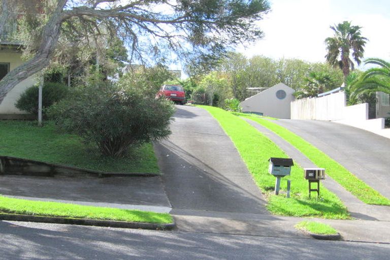 Photo of property in 2/11 Mccrystal Avenue, Bucklands Beach, Auckland, 2012