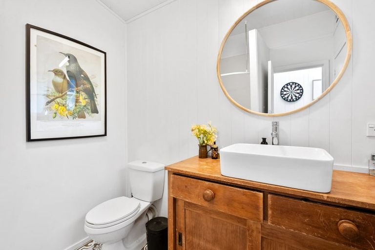 Photo of property in 6 Domain Road, Onerahi, Whangarei, 0110