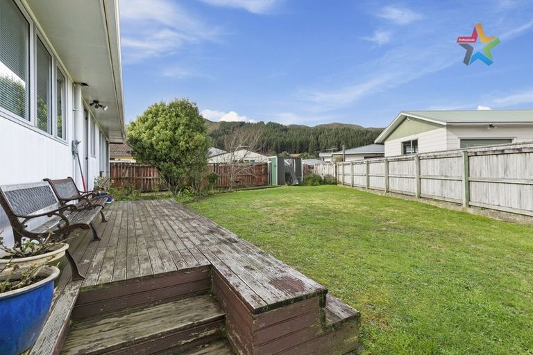 Photo of property in 3 Kilkenny Grove, Wainuiomata, Lower Hutt, 5014