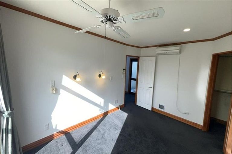 Photo of property in 44b Victoria Road, New Plymouth, 4310