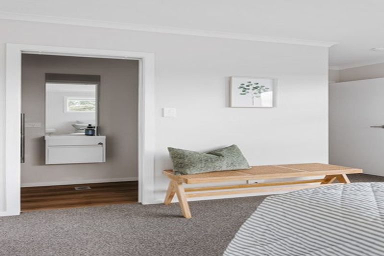 Photo of property in 38 Richardson Road, Omokoroa, 3114