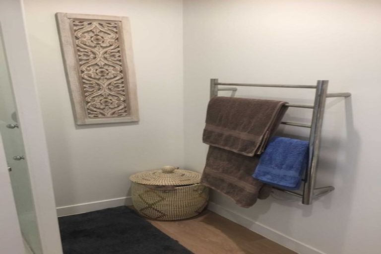 Photo of property in 4/2 Brandon Road, Glen Eden, Auckland, 0602