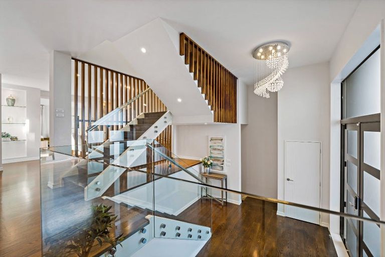 Photo of property in 52 Corricvale Way, Northcross, Auckland, 0630