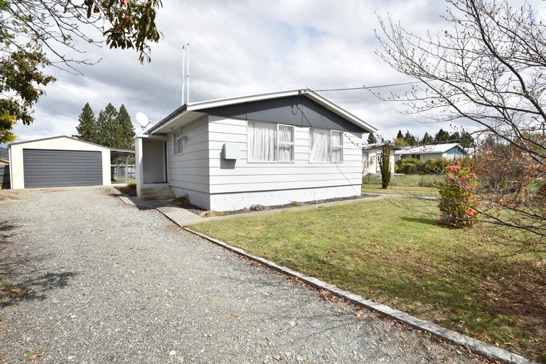 Photo of property in 50 Omahau Crescent, Twizel, 7901