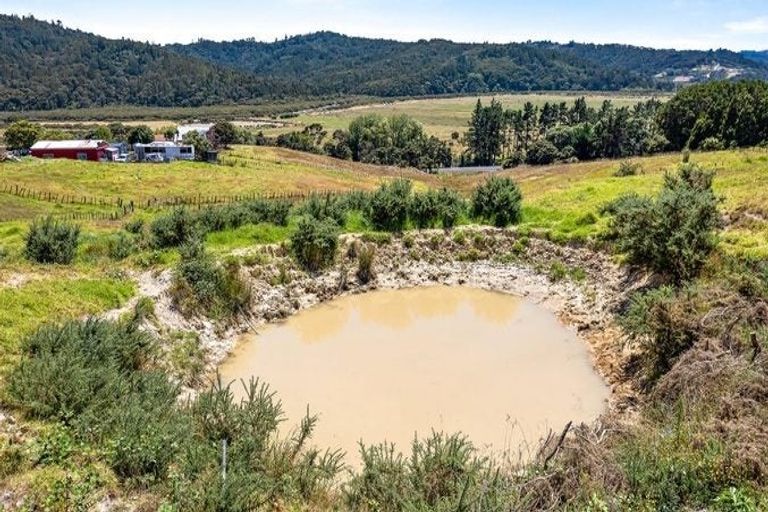 Photo of property in 380 Kaipara Coast Highway, Helensville, Kaukapakapa, 0871