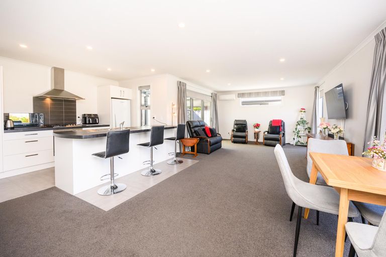 Photo of property in 65b Albert Street, Palmerston North, 4414