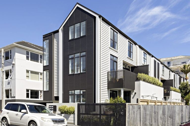 Photo of property in 4a Armour Avenue, Mount Victoria, Wellington, 6011