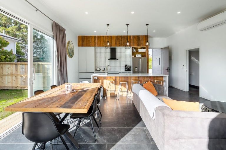 Photo of property in 160 Main Street, Greytown, 5712