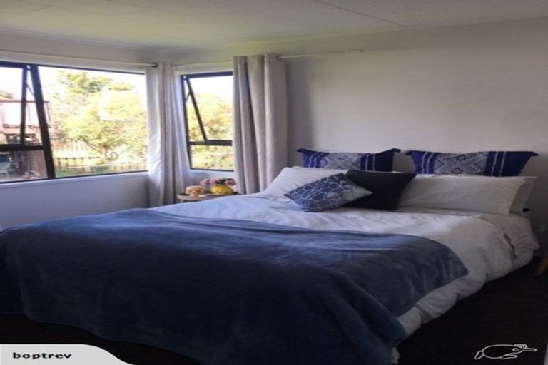 Photo of property in 94 Stanley Road, Glenfield, Auckland, 0629