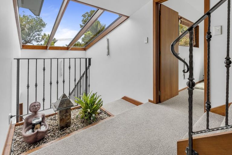 Photo of property in 14 Ngaio Road, Titirangi, Auckland, 0604
