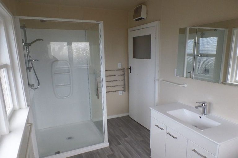 Photo of property in 12a Rawhiti Avenue, New Brighton, Christchurch, 8083