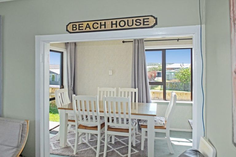 Photo of property in 86 Seabury Avenue, Foxton Beach, Foxton, 4815