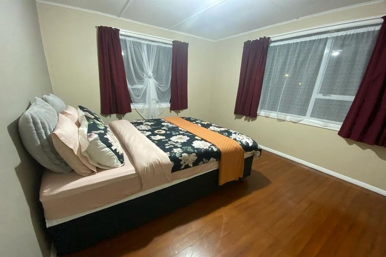 Photo of property in 24 Palmer Crescent, Silverstream, Upper Hutt, 5019