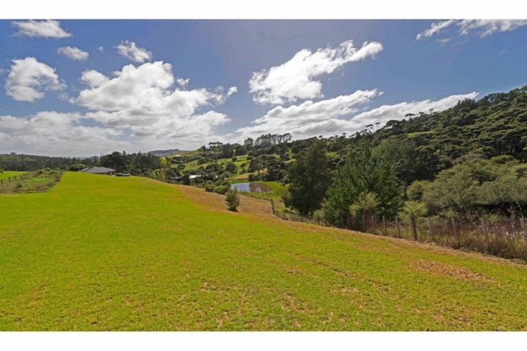 Photo of property in 63b Manuka Grove, Helensville, 0875
