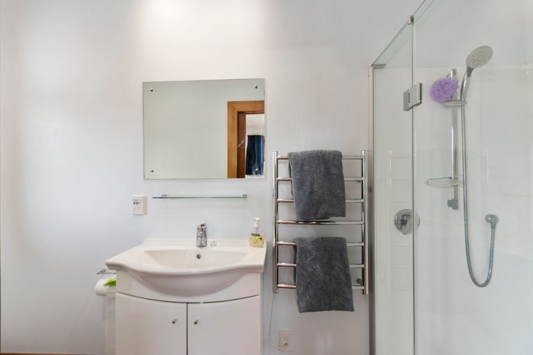 Photo of property in 22 Burnside Street, Waterloo, Lower Hutt, 5011