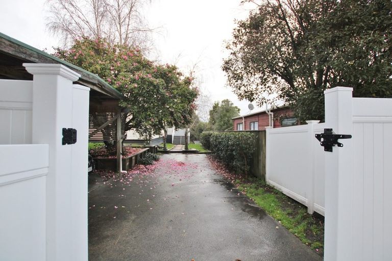Photo of property in 1/29 Rosier Road, Glen Eden, Auckland, 0602
