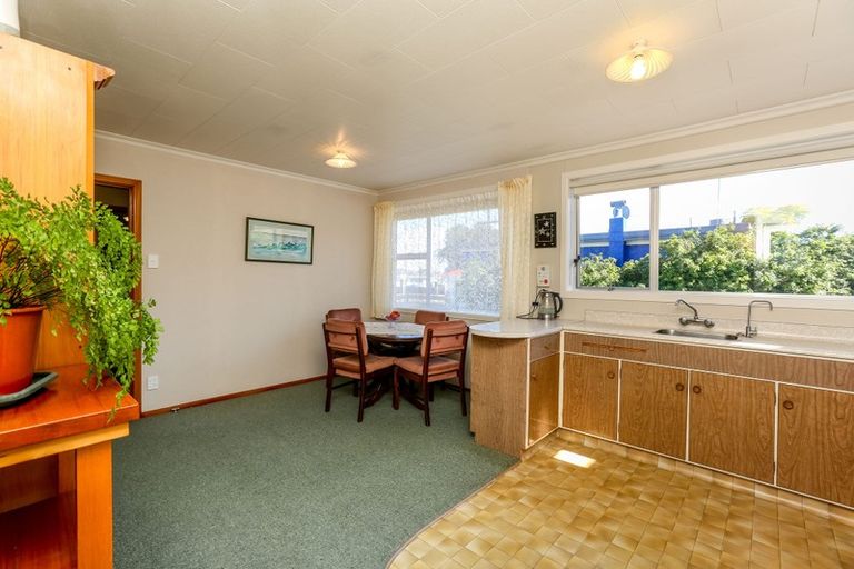 Photo of property in 1/5 Waimea Street, Westown, New Plymouth, 4310