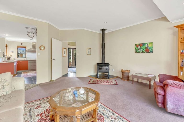 Photo of property in 44 Easton Way, Levin, 5510