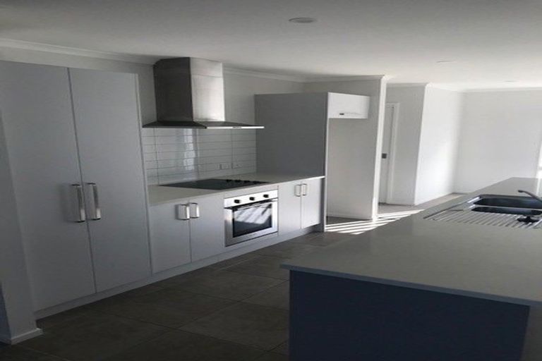 Photo of property in 17 Olivia Road, Pukekohe, 2120