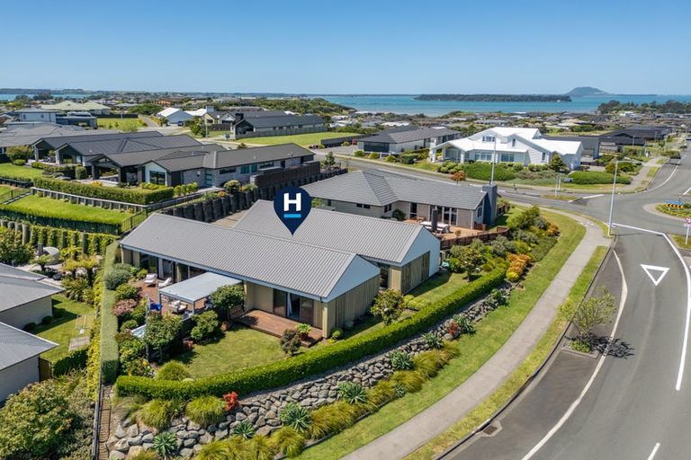 Photo of property in 3 Goldstone Place, Omokoroa, 3114
