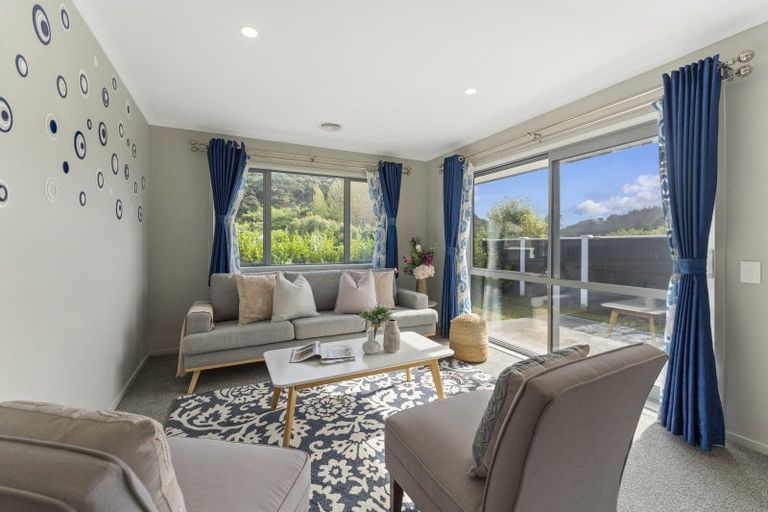 Photo of property in 3 Mooring Close, Whitby, Porirua, 5024