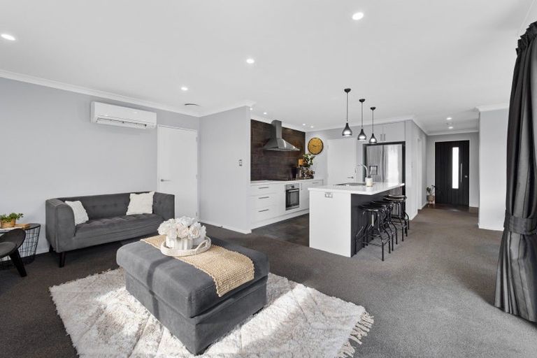 Photo of property in 16 Whiteoak Grove, Tinwald, Ashburton, 7700