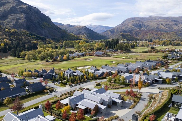Photo of property in 2 Owen Marshall Lane, Arrowtown, 9371