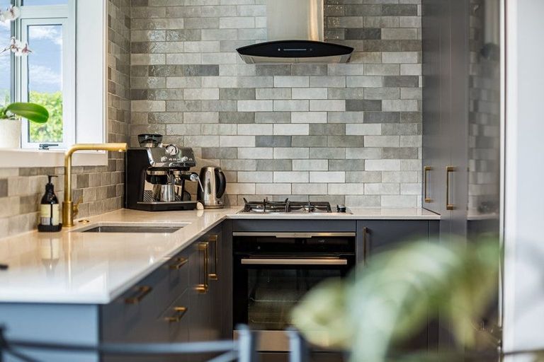 Photo of property in 12 Mossburn Grove, Kelson, Lower Hutt, 5010