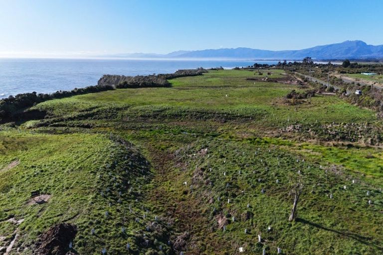 Photo of property in 986c Cape Foulwind Road, Cape Foulwind, 7892