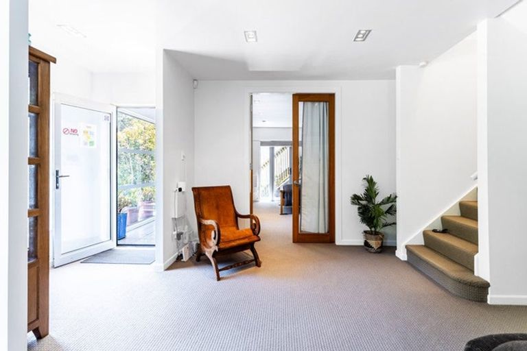 Photo of property in 17u2 Blackbridge Road, Wadestown, Wellington, 6012