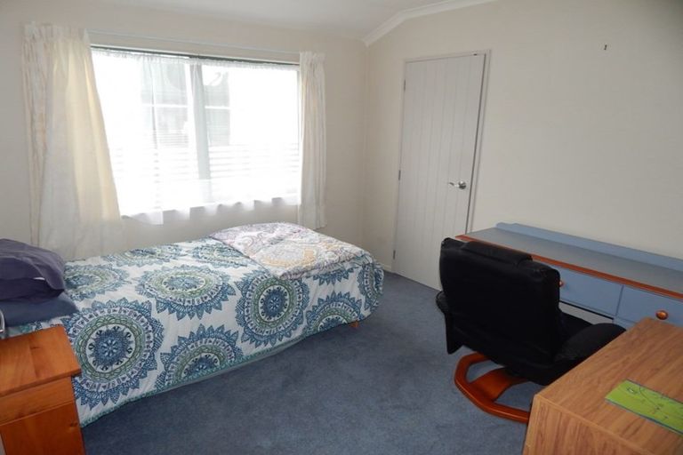 Photo of property in 29 Russell Street, Westport, 7825