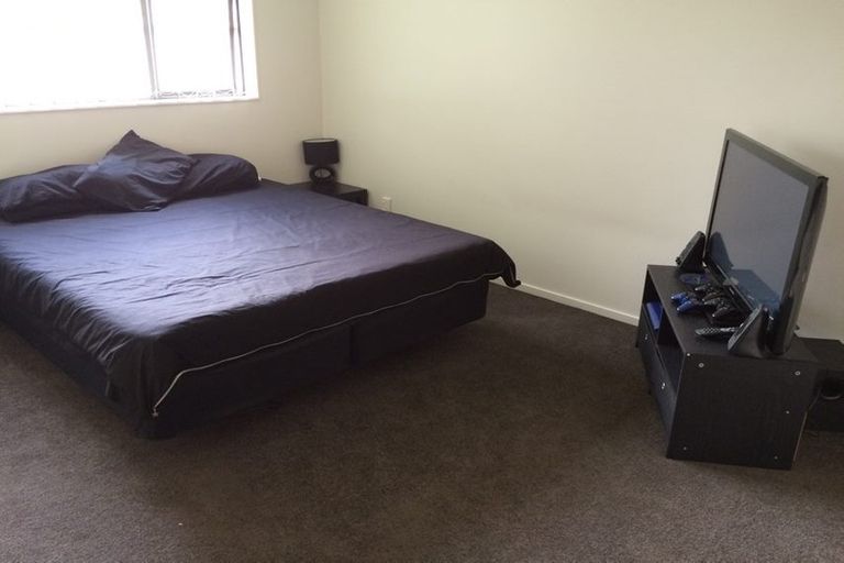 Photo of property in 178 Keri Vista Rise, Papakura, 2110