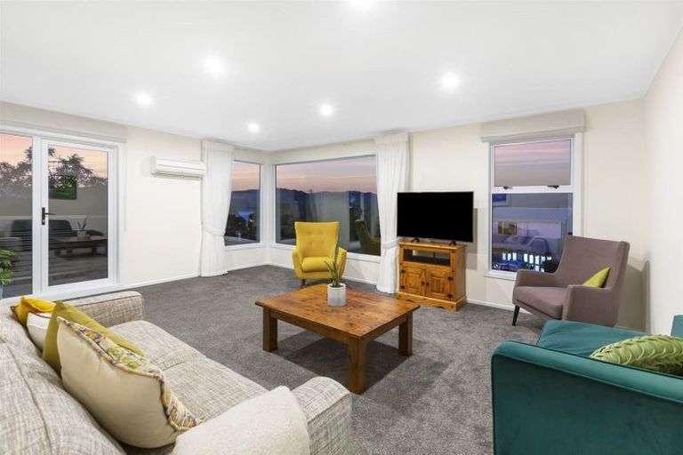 Photo of property in 28 Spinnaker Drive, Whitby, Porirua, 5024