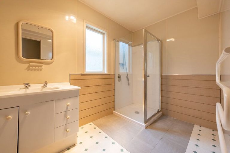 Photo of property in 235 Ohiro Road, Brooklyn, Wellington, 6021