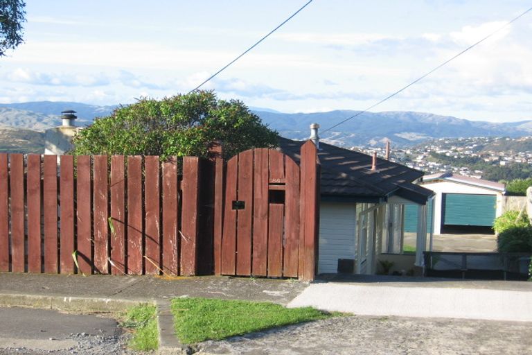 Photo of property in 84 Pikarere Street, Titahi Bay, Porirua, 5022