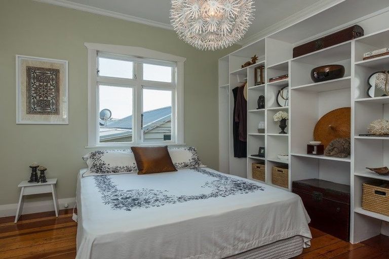 Photo of property in 18 Carrington Street, Mount Cook, Wellington, 6021