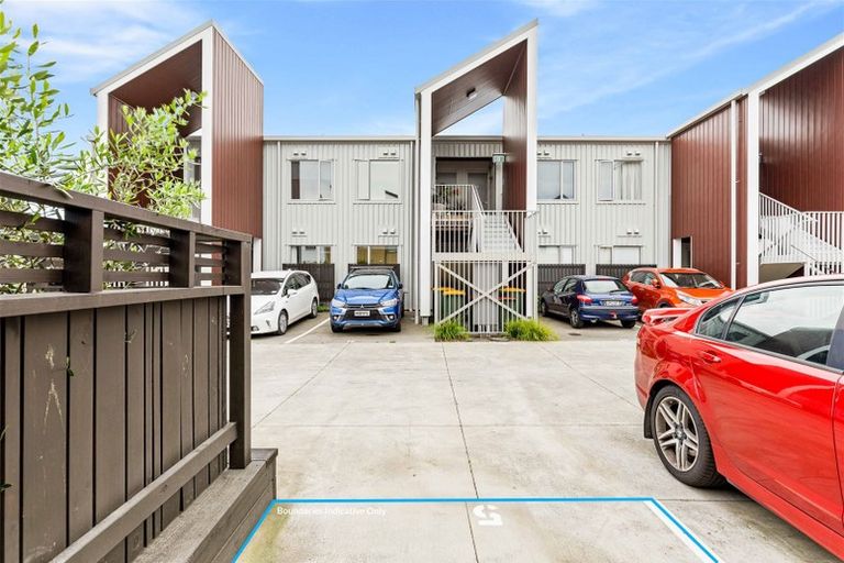 Photo of property in 5/28 Nevill Road, Hobsonville, Auckland, 0616
