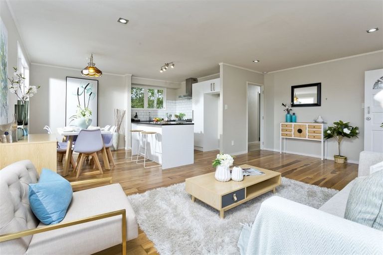 Photo of property in 1/32 Tamahere Drive, Glenfield, Auckland, 0629