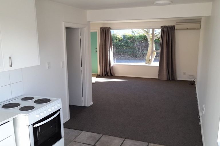 Photo of property in 2/38 Lyndon Street, Riccarton, Christchurch, 8041
