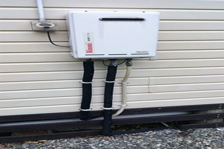 Photo of property in 13 Pakington Street, Westport, 7825