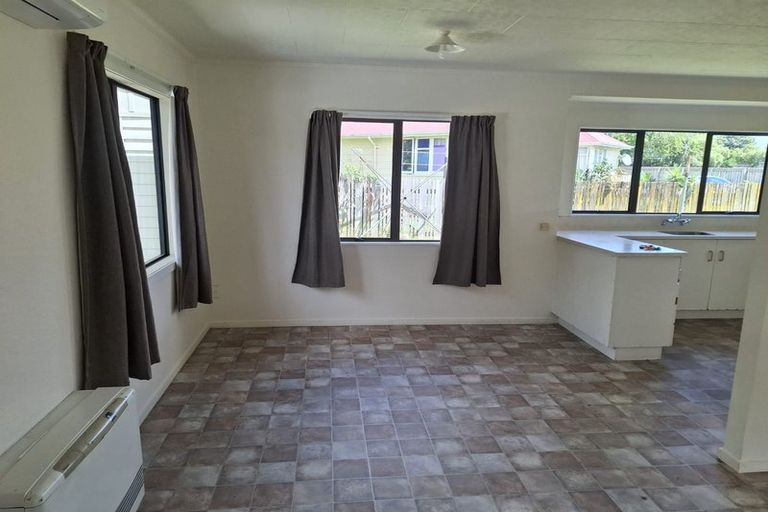 Photo of property in 153a Williams Street, Cambridge, 3434