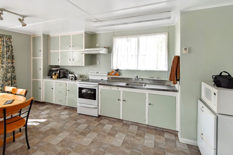 Photo of property in 50 Omahau Crescent, Twizel, 7901