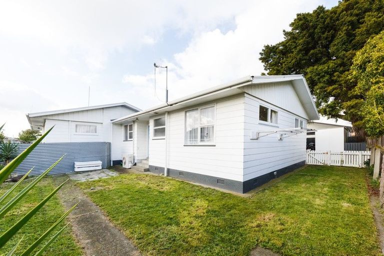 Photo of property in 1/148 Heretaunga Street, Palmerston North, 4414