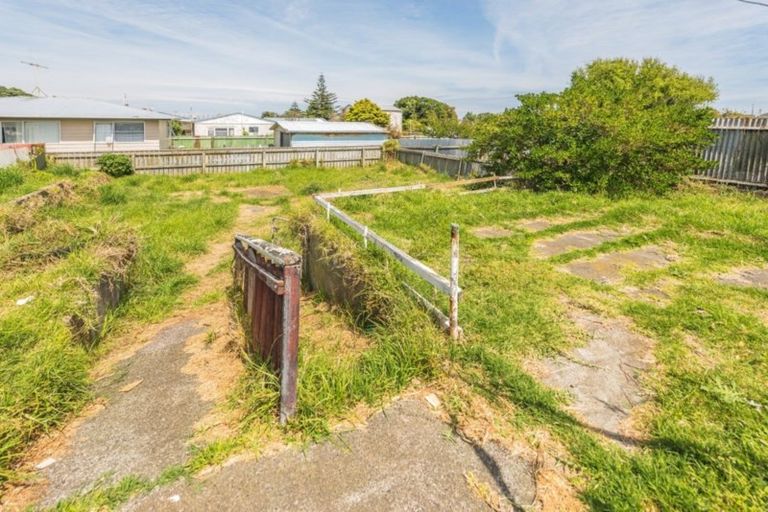 Photo of property in 70 Manuka Street, Castlecliff, Whanganui, 4501